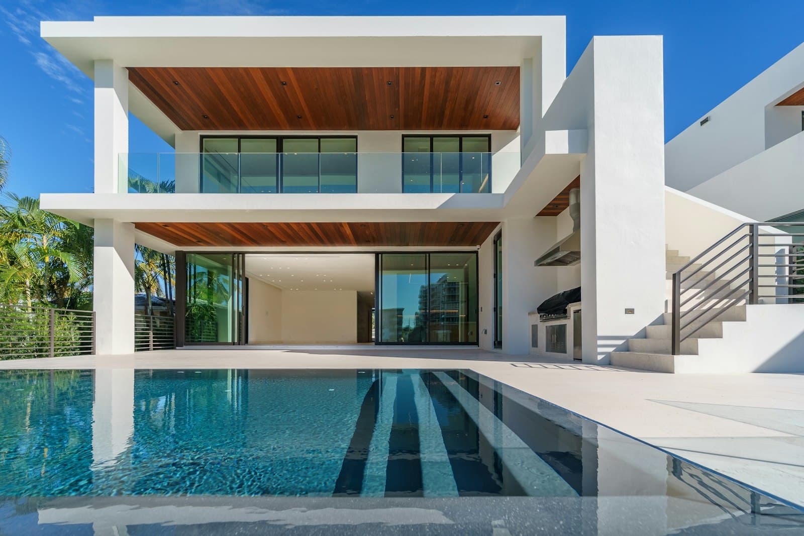 Villa moderna con jardín en Sitges